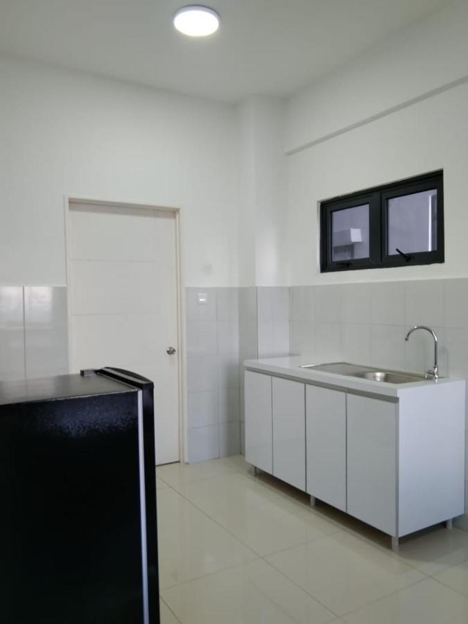 Inadh Suites @ Icon Residence With Pool Kuala Terengganu Exterior photo
