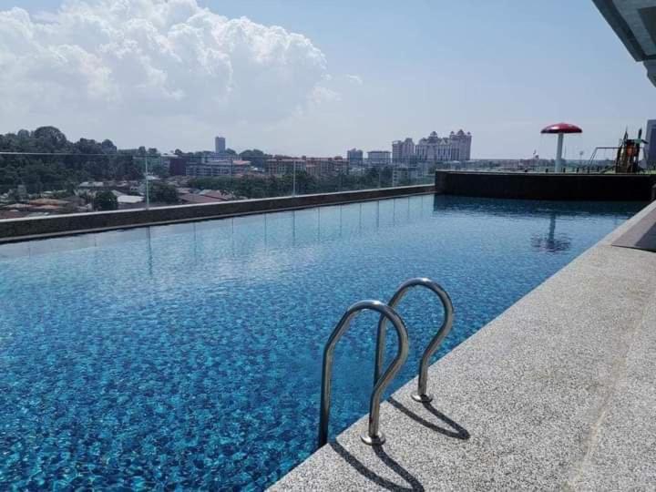 Inadh Suites @ Icon Residence With Pool Kuala Terengganu Exterior photo